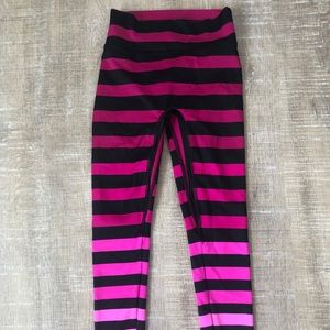 K-DEER Girls Size M leggings “Laura Stripe”